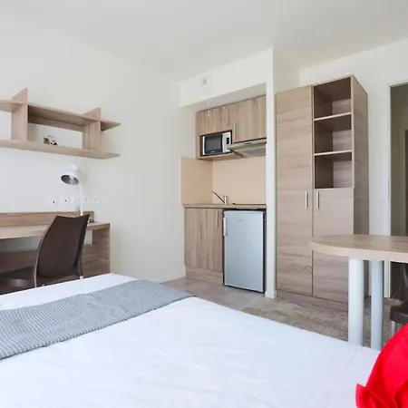 Kosy Art'&facts 아파트 낭시