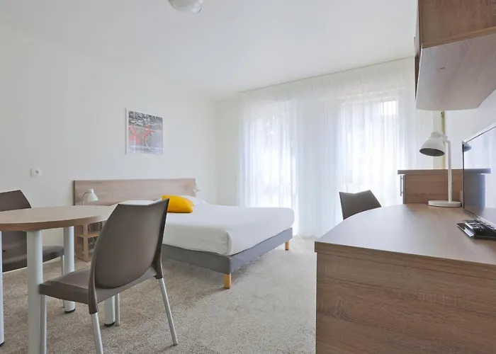 Kosy Art'&facts 公寓 南锡